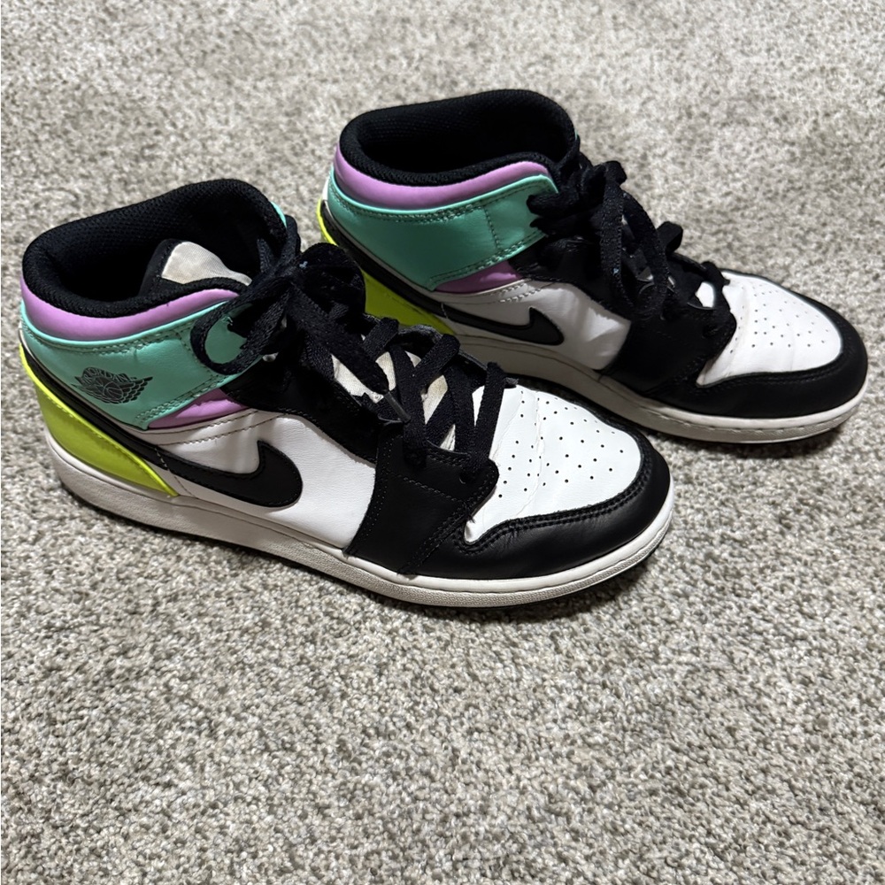 Nike Kids Sneakers - Black, White, Green, Purple